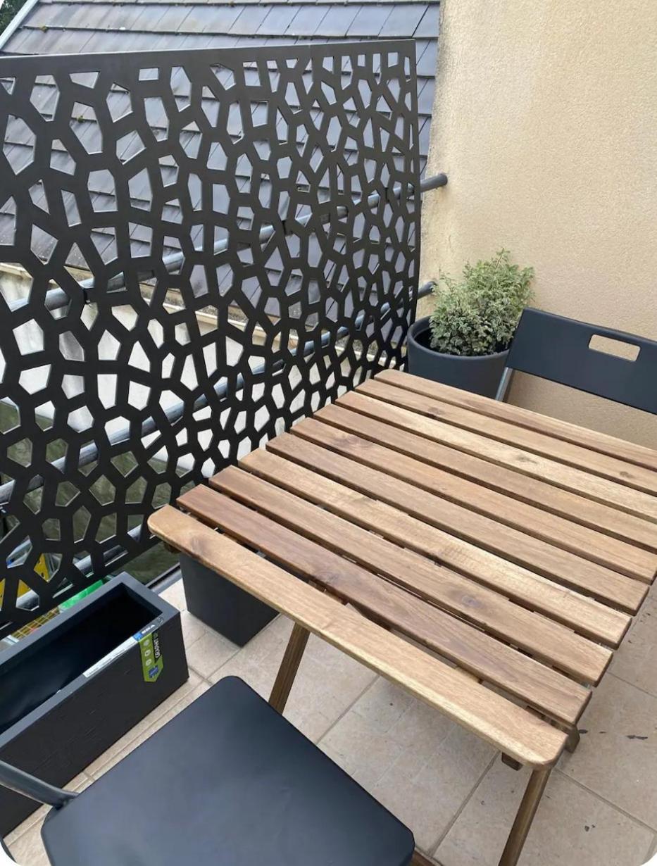 The Montreal Suite Serris Exterior foto